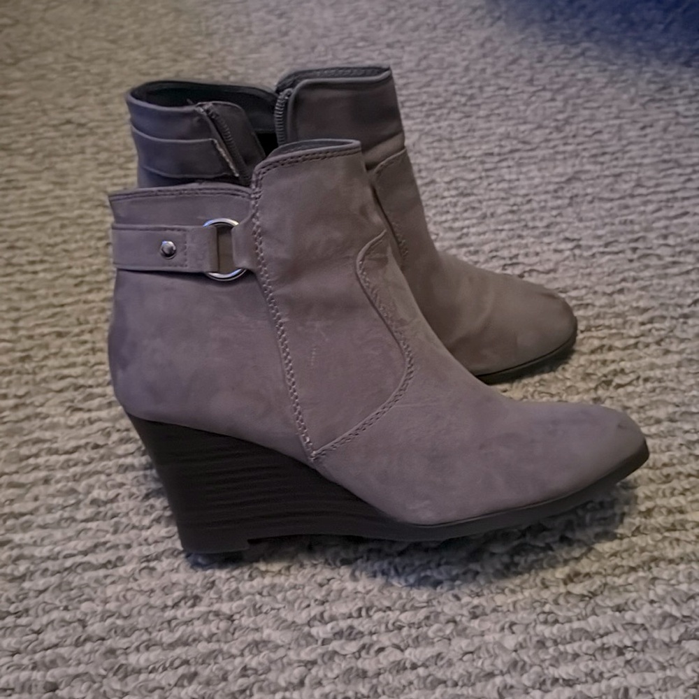 Wedge shoes